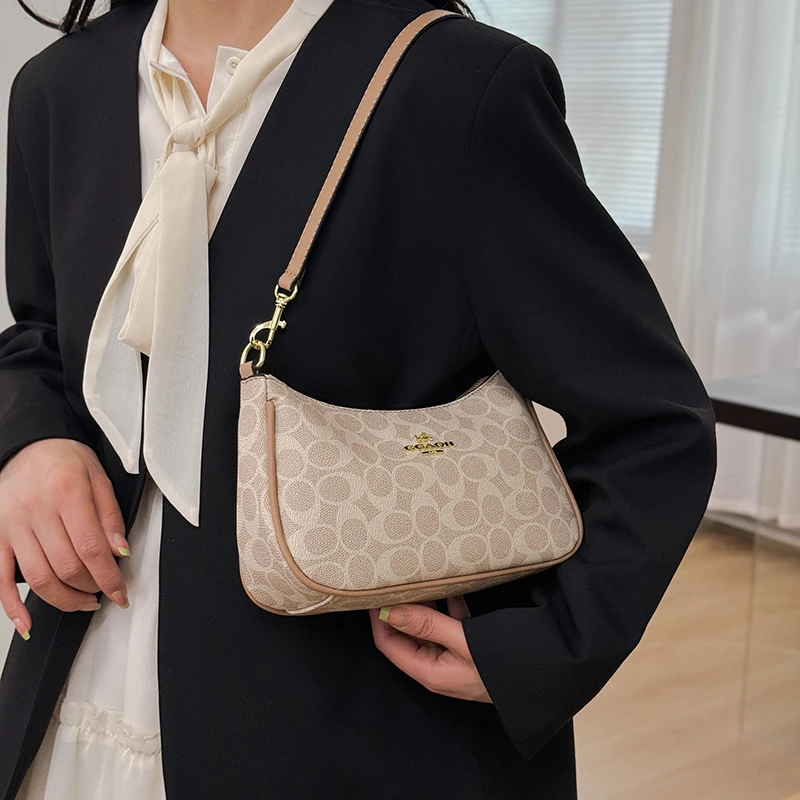 Lüks Kadınlar İçin Üst Düzey D - Luxury Lifestyle Fashion incelemesi ve fiyatı